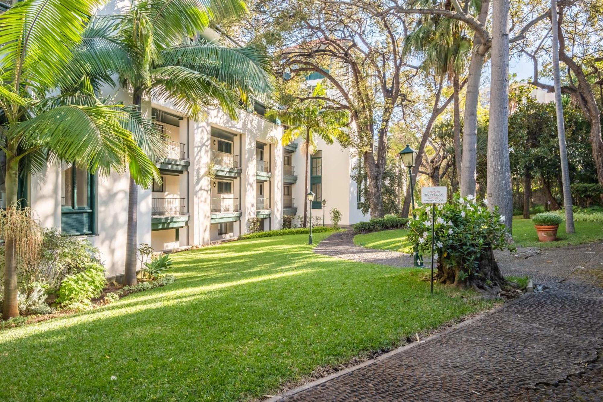 Ferienwohnung Luxury Oceanfront At Reid'S Gardens Funchal  Exterior foto