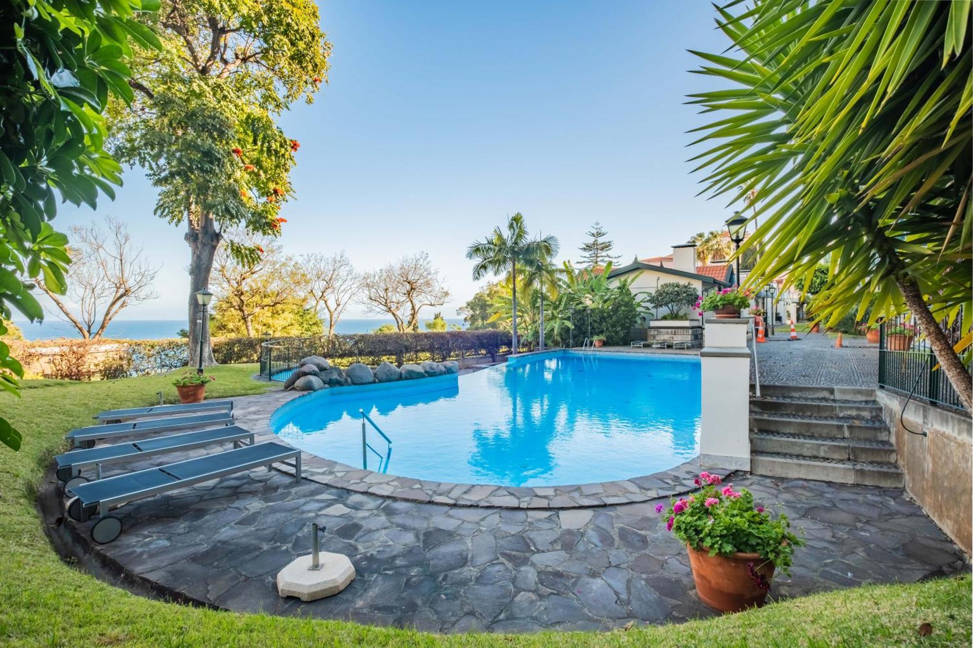 Ferienwohnung Luxury Oceanfront At Reid'S Gardens Funchal  Exterior foto